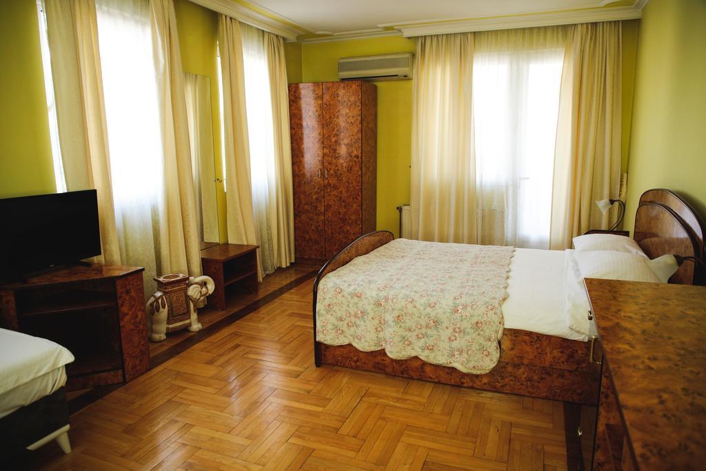Hotel Bojatours Podgorica Kültér fotó