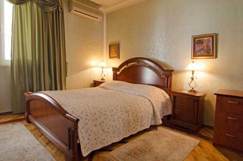 Hotel Bojatours Podgorica Kültér fotó