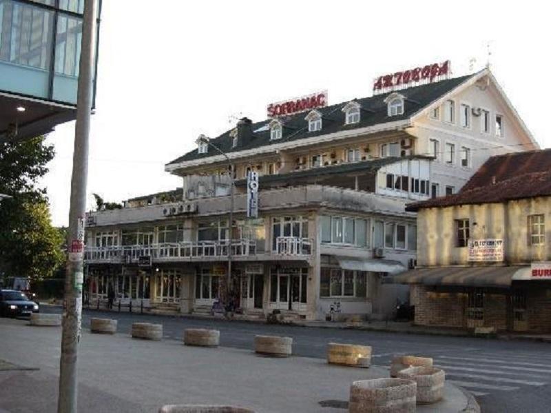 Hotel Bojatours Podgorica Kültér fotó