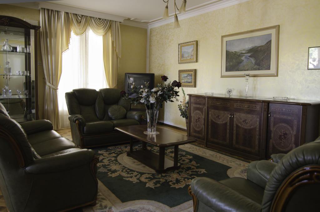 Hotel Bojatours Podgorica Kültér fotó