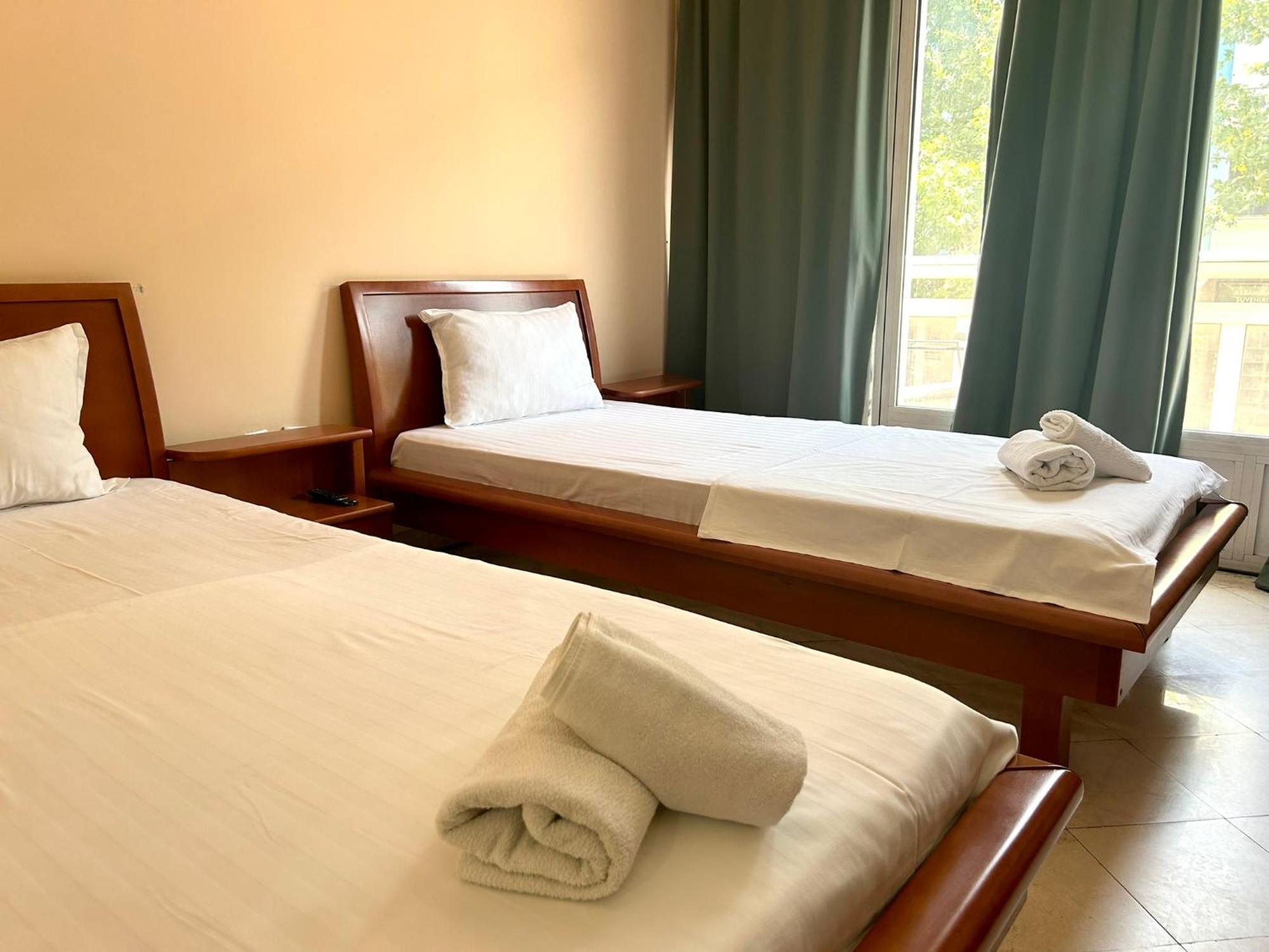 Hotel Bojatours Podgorica Kültér fotó