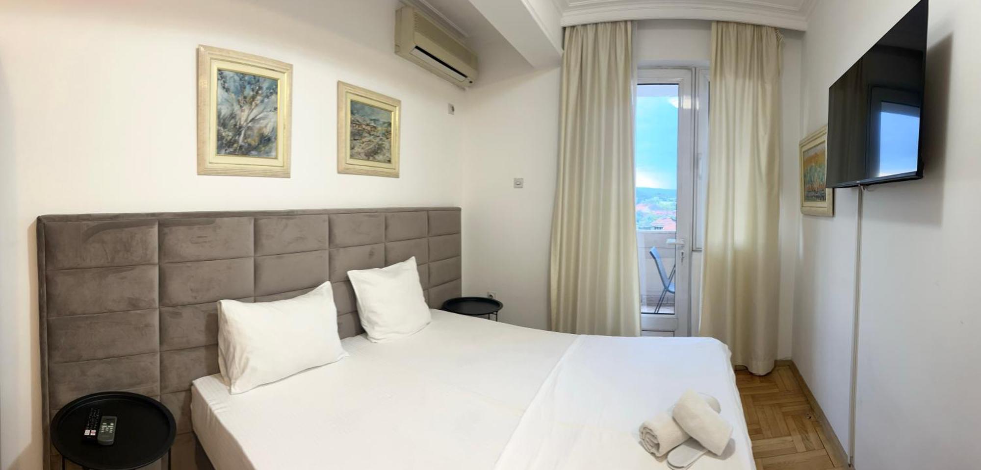 Hotel Bojatours Podgorica Kültér fotó